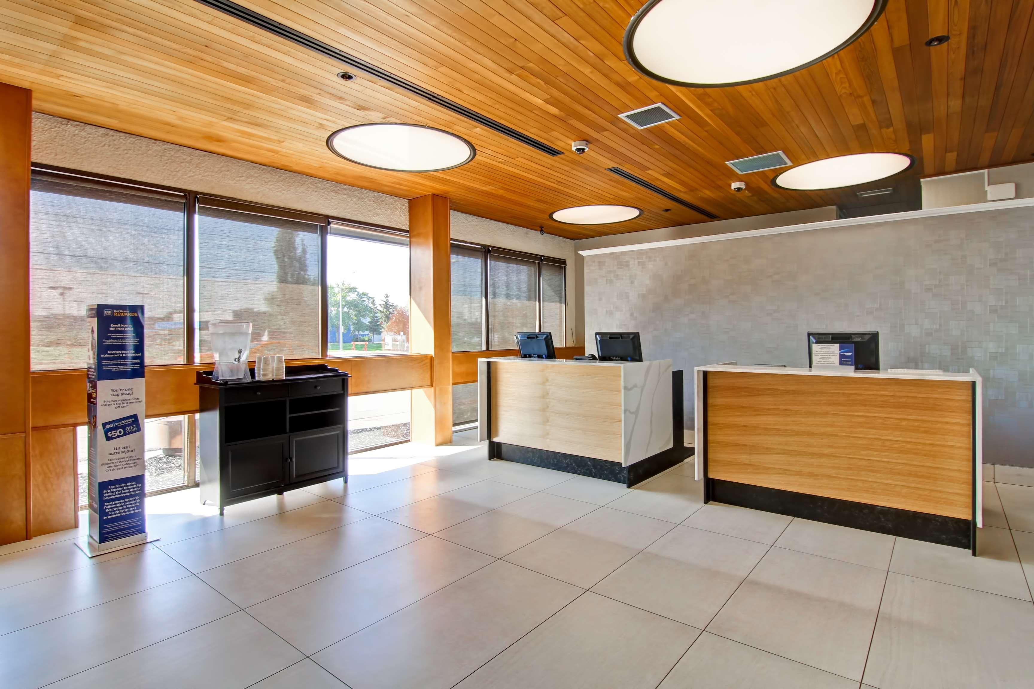 Best Western Cedar Park Inn Edmonton Exteriör bild