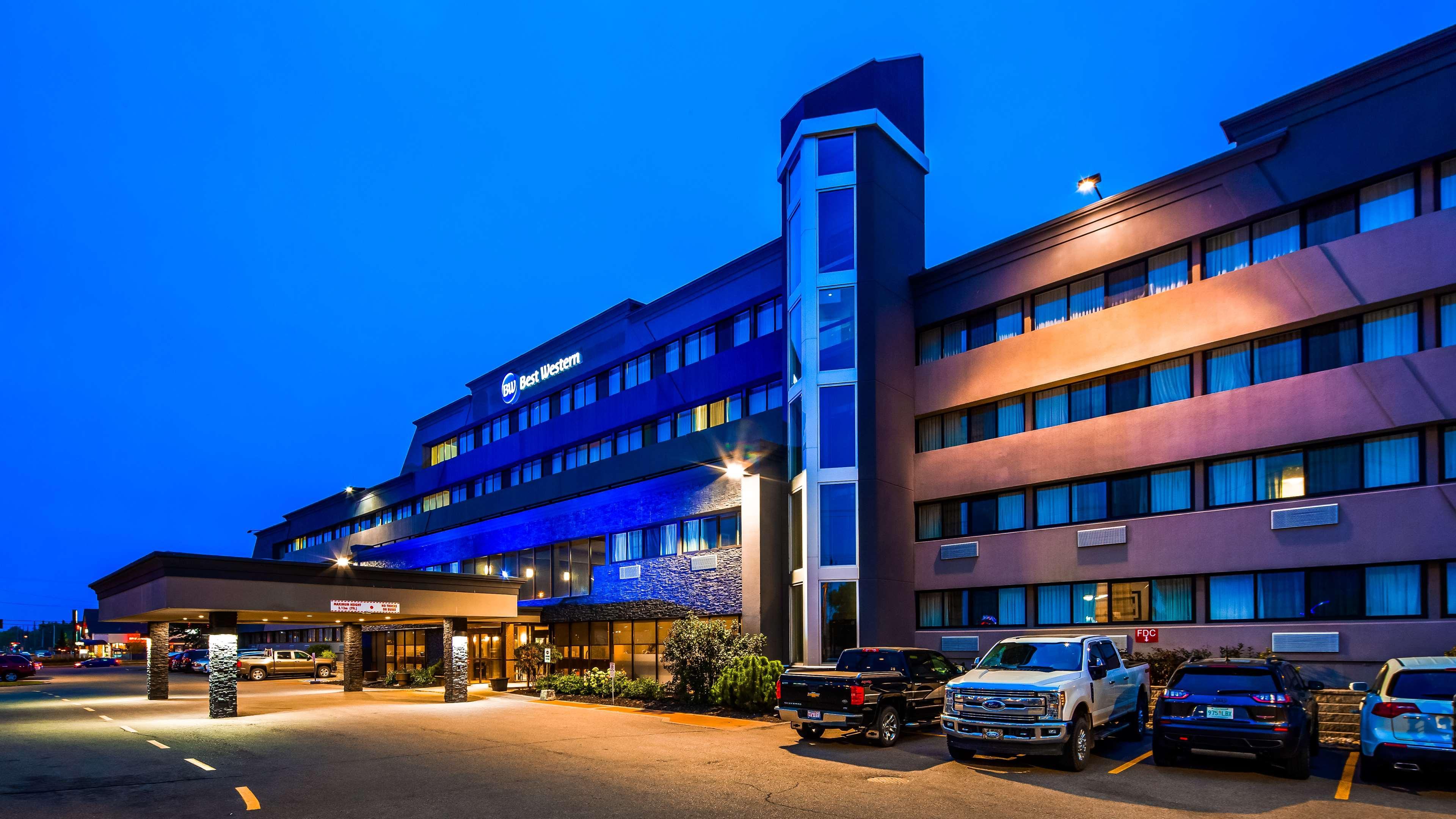 Best Western Cedar Park Inn Edmonton Exteriör bild