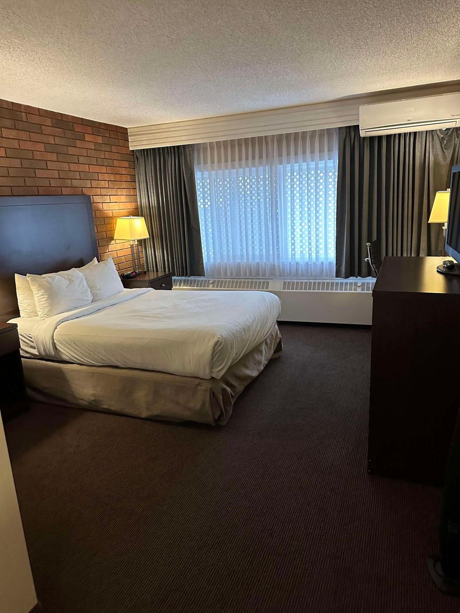 Best Western Cedar Park Inn Edmonton Exteriör bild