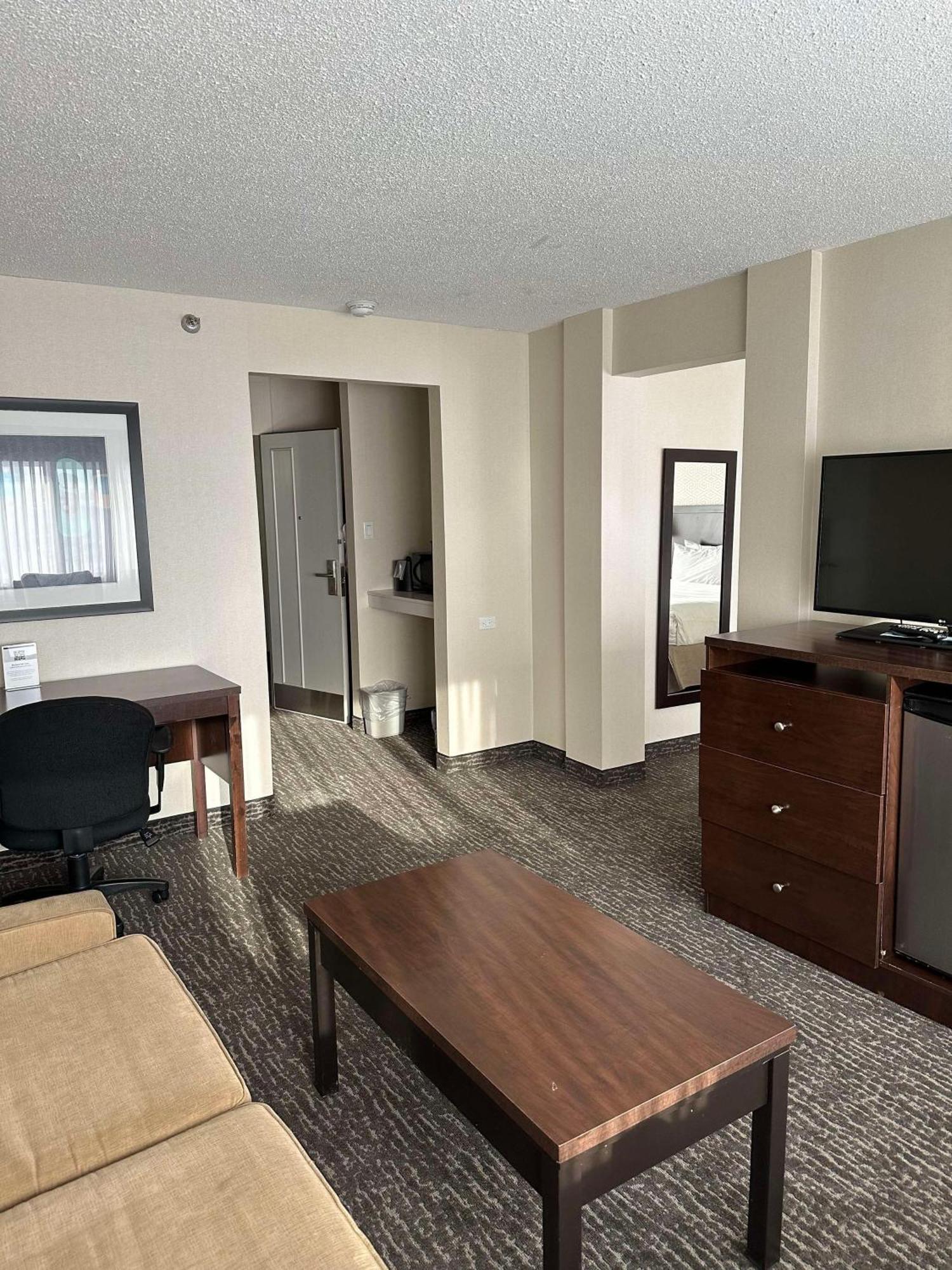 Best Western Cedar Park Inn Edmonton Exteriör bild