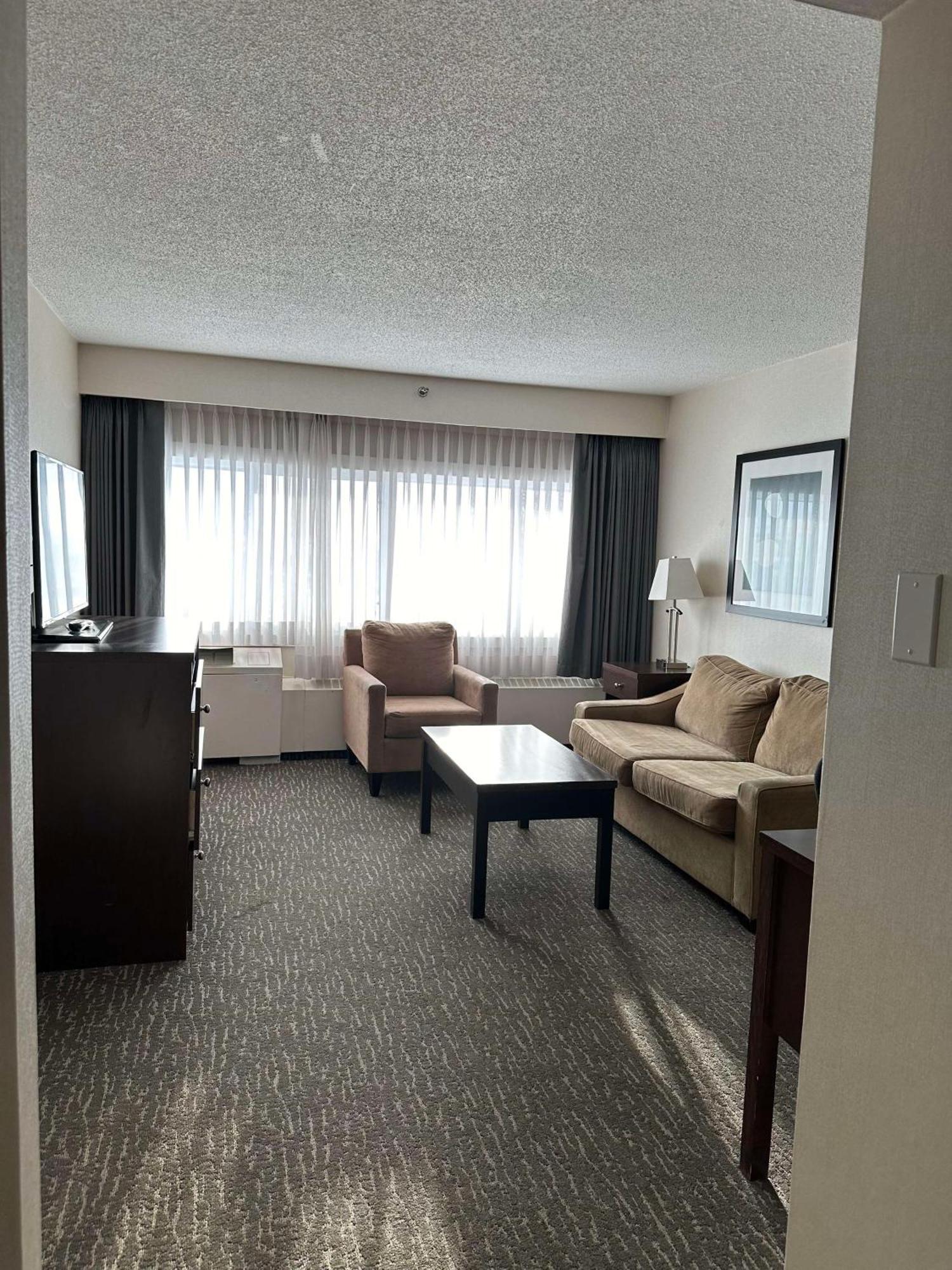 Best Western Cedar Park Inn Edmonton Exteriör bild